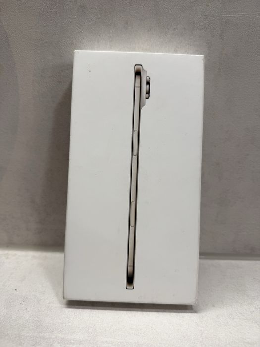 НОВ! iPhone Air 256GB Light Gold