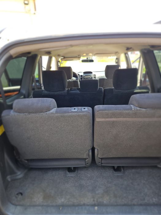 Toyota Land Cruiser, an 2006, 265.000 km, 7 locuri, 2 set-uri cauciuc