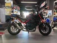 Honda hornet cb750r accept unele schimburi