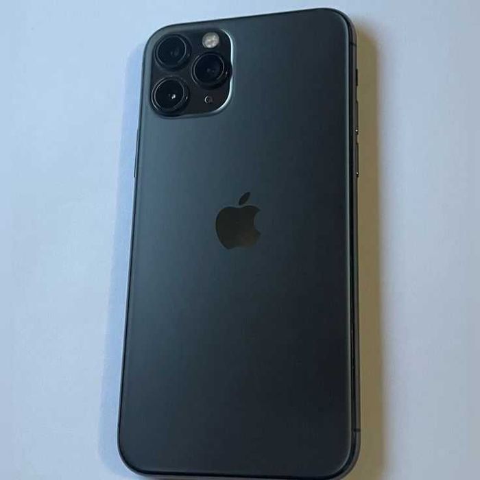 iPhone 11 pro / Идеальное состояние без царапин / 100% емкость