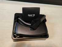 Ochelari 3D Samsung Gear VR cu controller