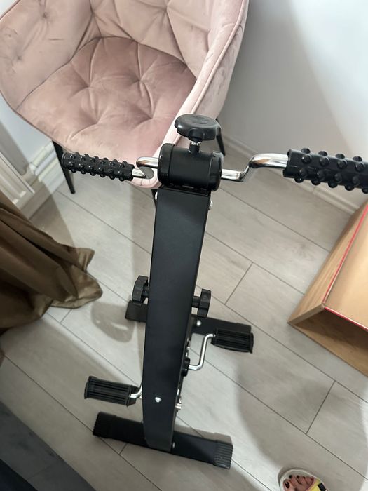 Bicicleta de casa pentru maini si picioare plus accesorii fitness