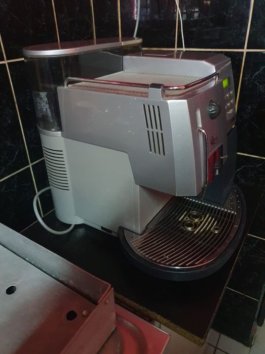 Espressor automat Saeco Royal Digital Plus
