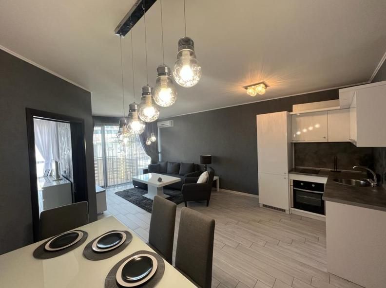 Дава се под наем Двустаен апартамент в Пловдив, Кършияка - 80 кв.м за 400 € - Снимка #1