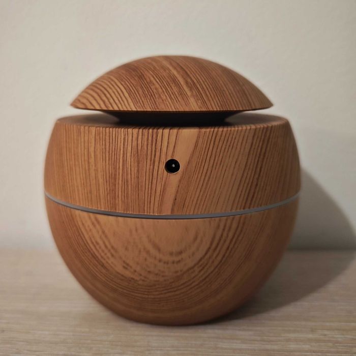 Арома дифузер с лед светлини