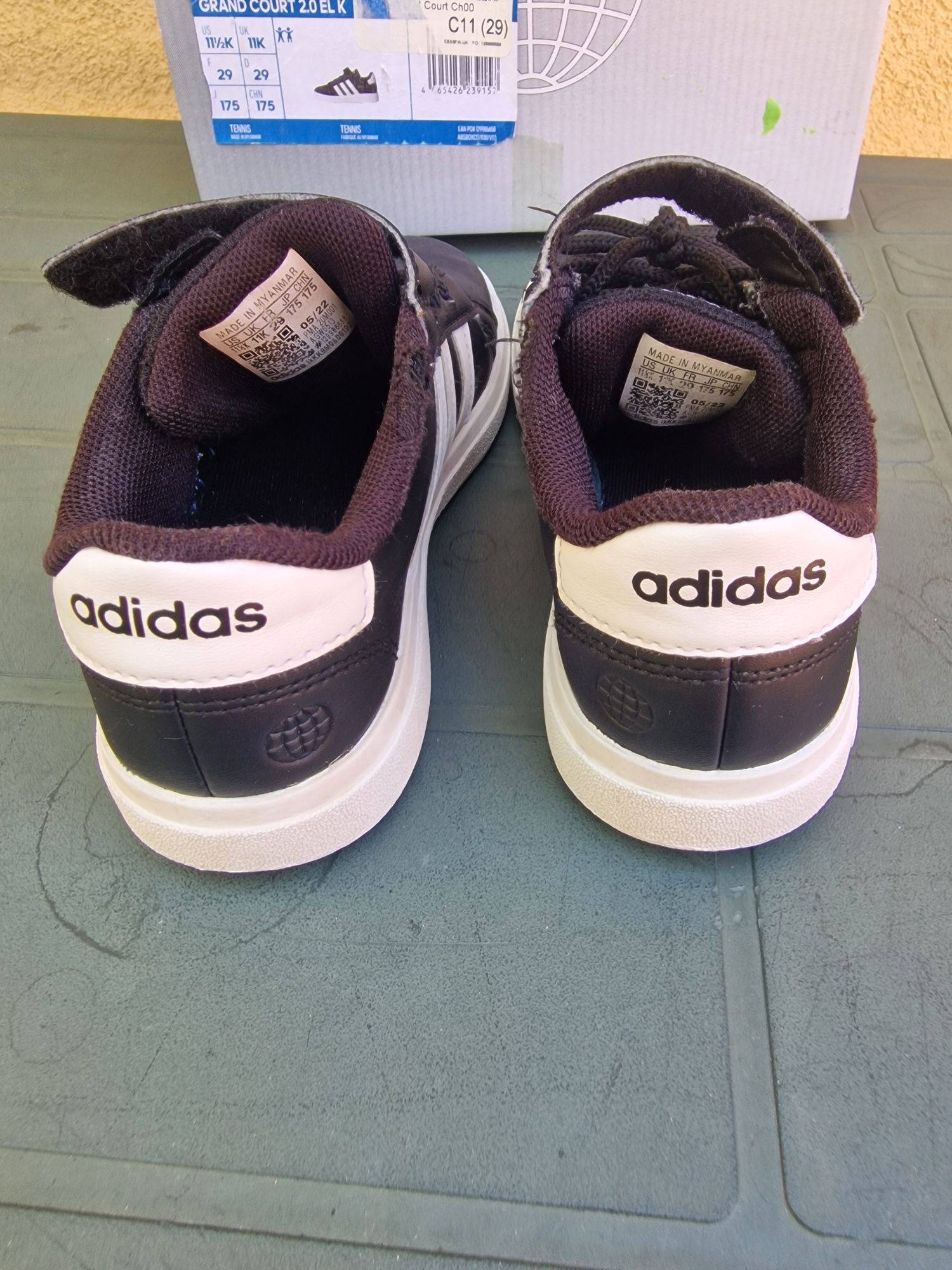 Детски маратонки adidas 29 номер и  Nike 23.5 номер