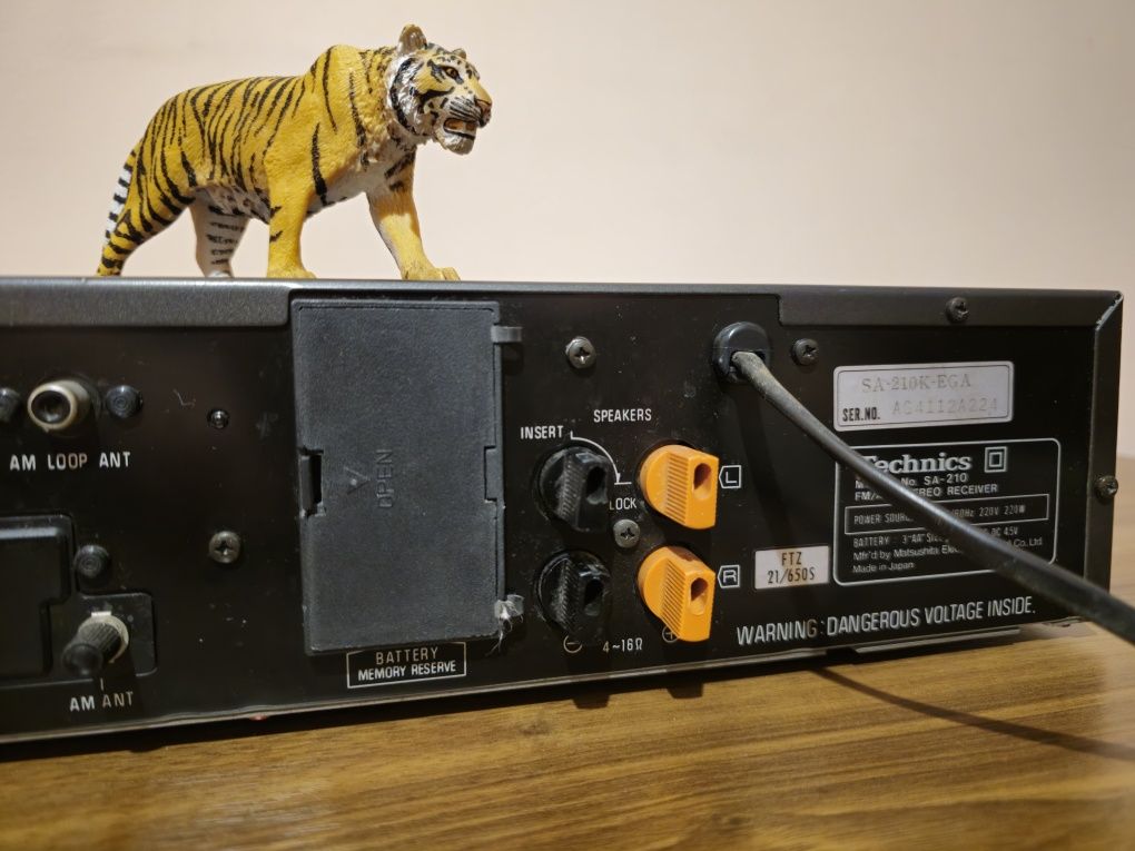 Technics SA-210. Calitate analogică din vremuri de aur. Preț fix !