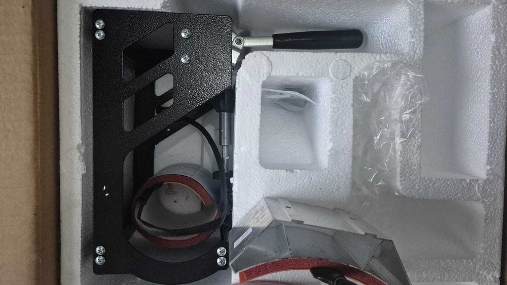 Presă termică multifuncţională pentru tricouri, căni şi şepci