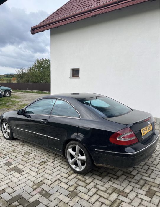 vand sau dezmembrez CLK 2004
