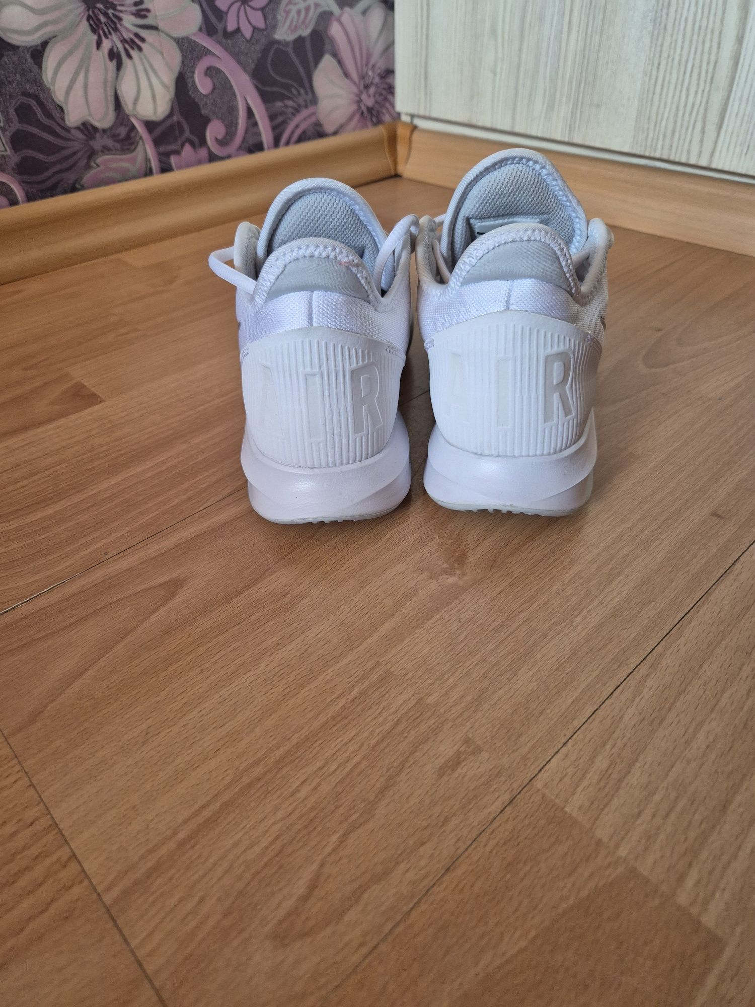 NIKE AIR MAX WULDCARD HC -38,5 номер 
Размер 38,5 по етикет