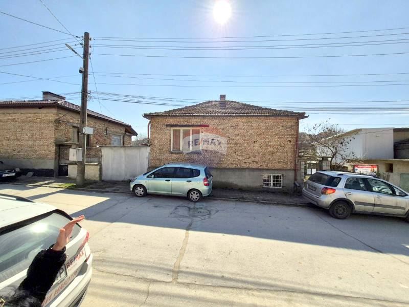 Къща за продажба, град Белослав Т3869