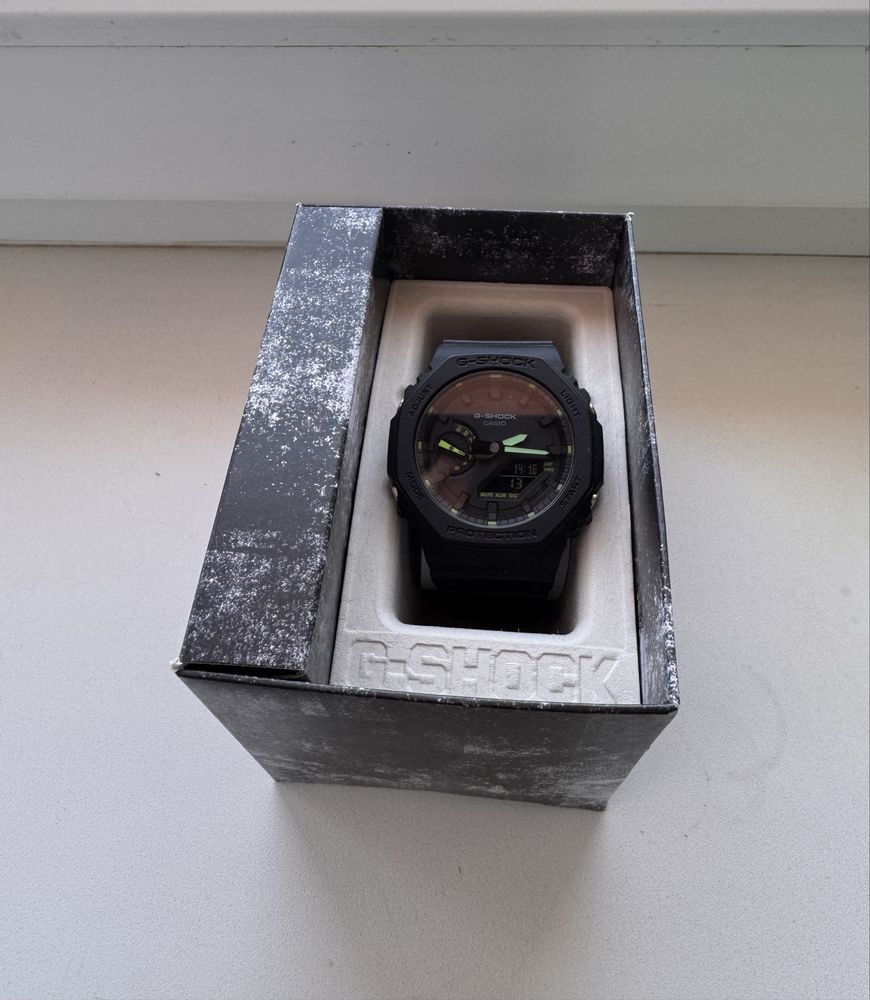 Продам Casio GA-2100-1A3