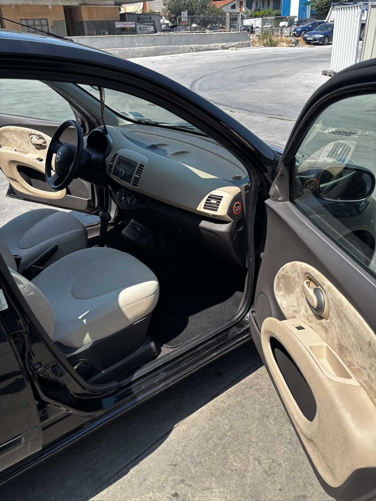 Nissan Micra 1.4 i 16V (88 Hp) AT
