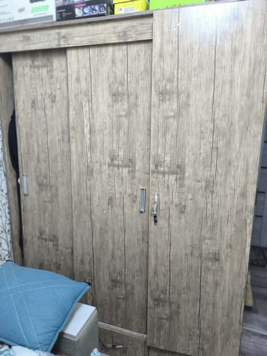 Продается шкаф купейный