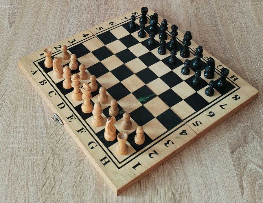 Шахматы деревянные