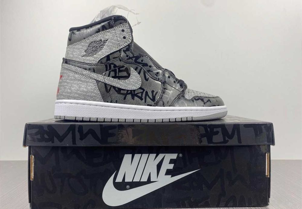 Мъжки маратонки Nike Air Jordan 1 Retro High OG REBELLIONAIRE