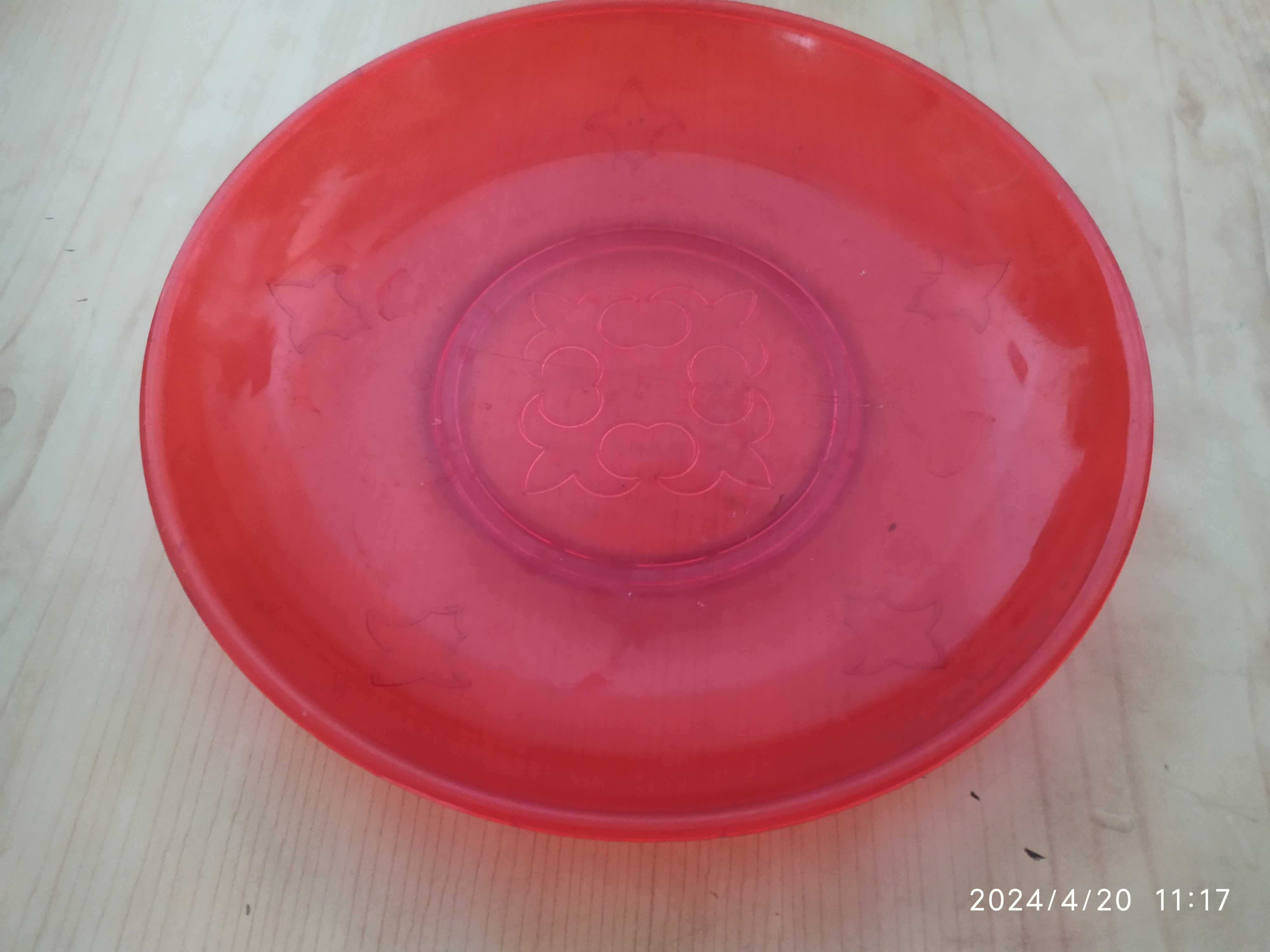 Сувенир красная тарелка пластик с казахским орнаментом