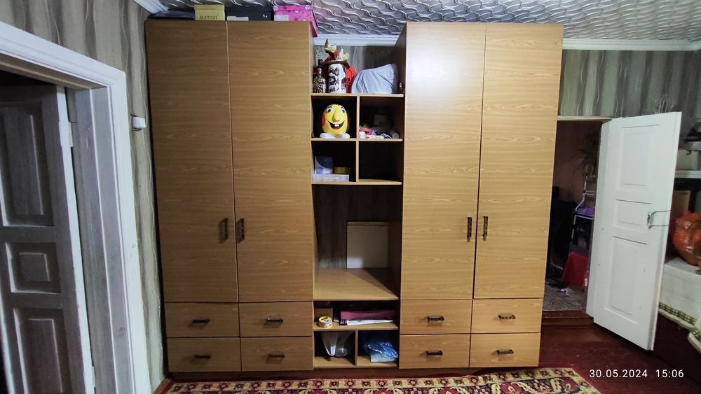 Срочно продам шкаф