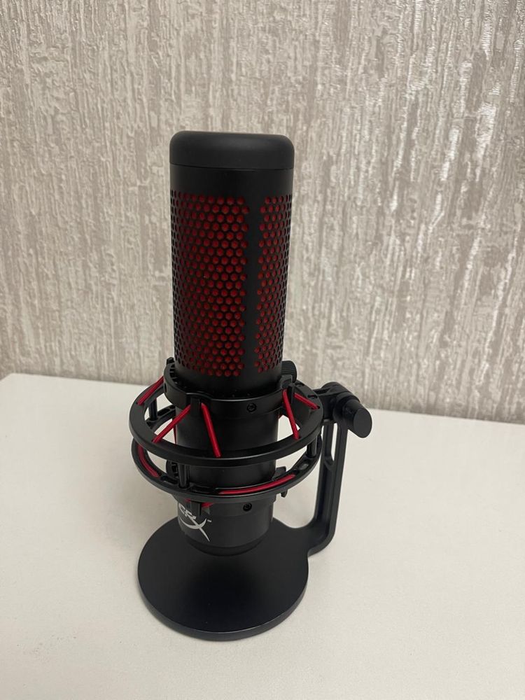 Микрофон HyperX Quadcast