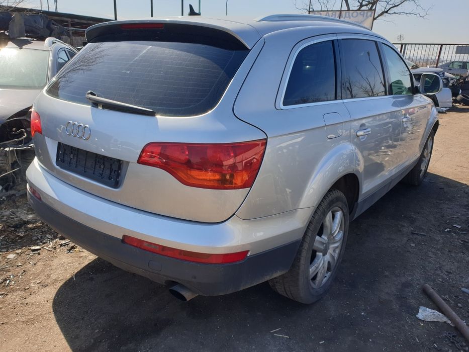 Продавам на части Ауди Q7 3.0tdi 233кс 2006год
