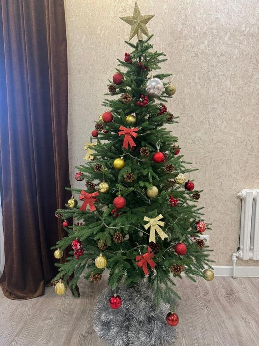 Ёлка новогодьняя