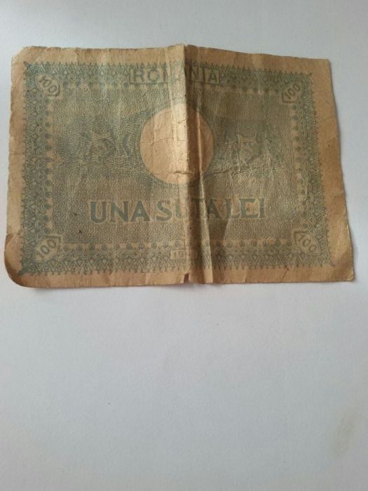 Vând bancnotã 100 lei /1945