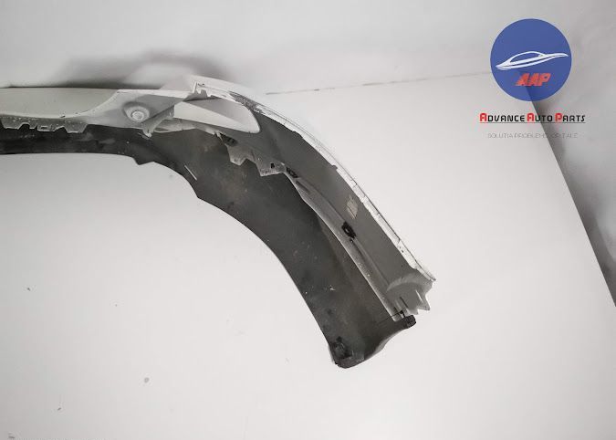 Задна броня / Zadna bronya оригинална с 6 сензора Тойота Рав 4 / Toyot