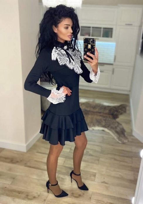 Черна рокля с дантела, размер М