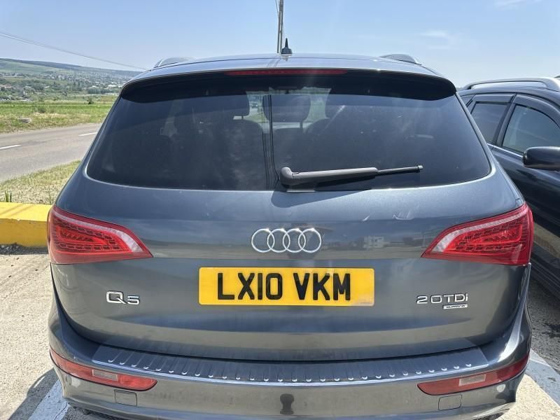 Haion cu luneta Audi Q5 (2008-2012) [8R]