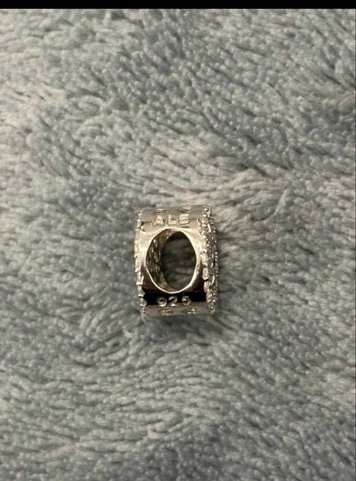 Charm Pandora nou din argint