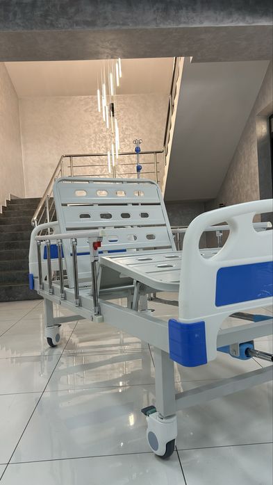 Медицинская кровать (2 функции, механическая)