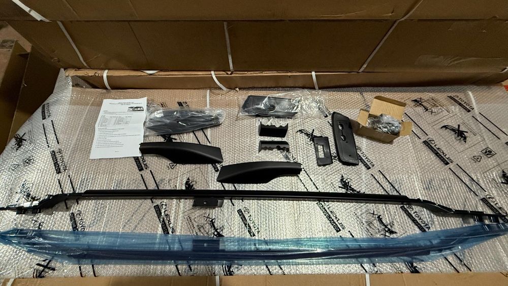 Продольные рейлинги на Toyota Land Cruiser 200