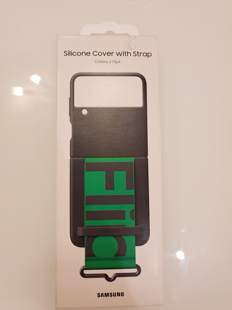 SAMSUNG Silicone Cover with Strap Galaxy Z Flip 4