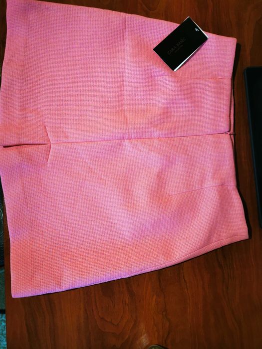 Дамска розова пола Zara