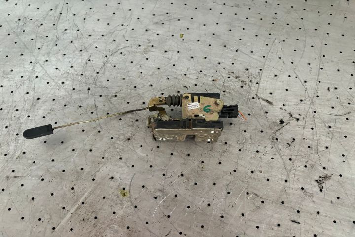 Broasca Fata dreapta 8200213917 Dacia Logan prima generatie