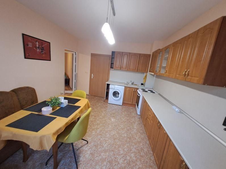 Дава се под наем Двустаен апартамент в Варна, Левски - 50 кв.м за 383 € - Снимка #1