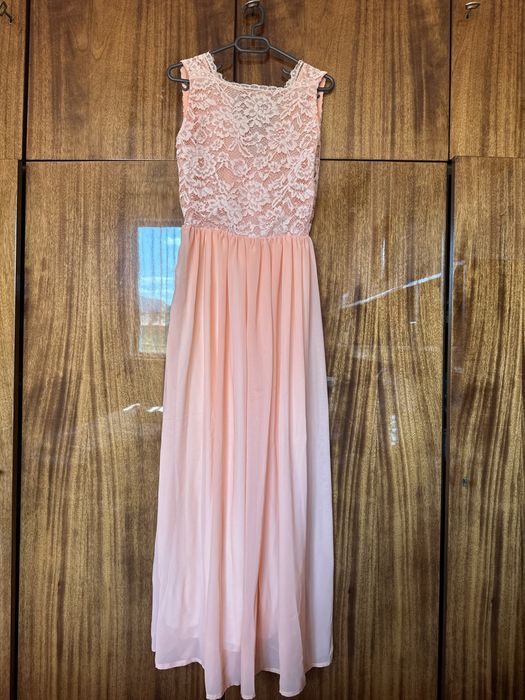 Прасковена дълга рокля