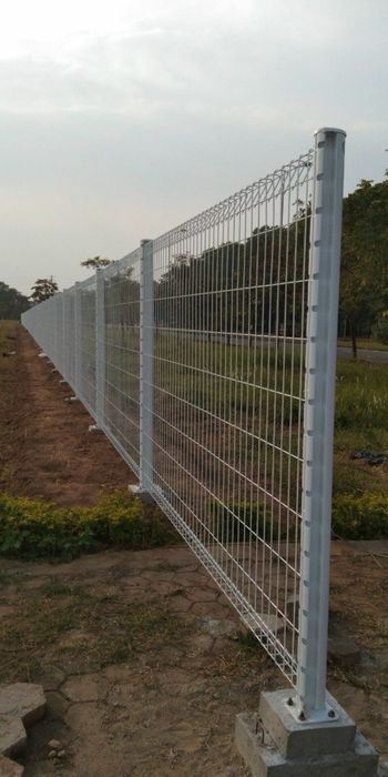 Executam garduri si porti plasa bordurata sipca metalica bca