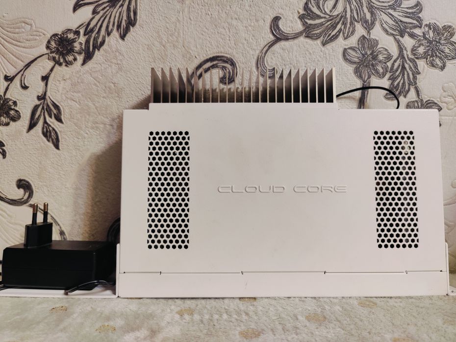 Маршрутизатор Mikrotik CCR2004-16G-2S+PC (10/100/1000 Base-TX (1000 мб