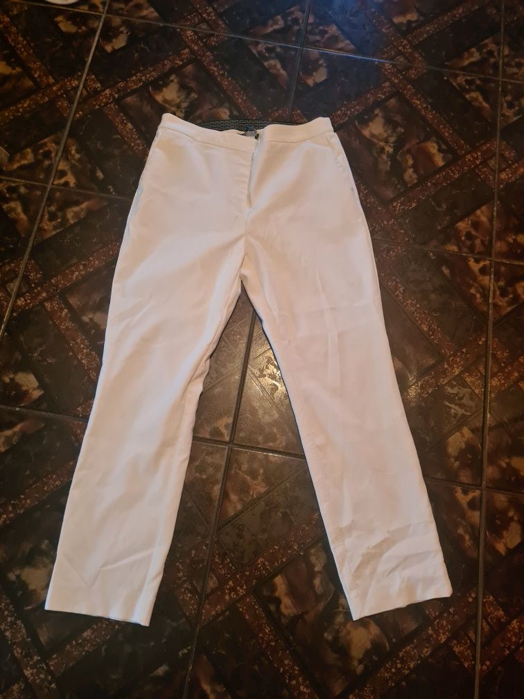 Pantaloni zara stofa mar xl la 70 lei Timișoara