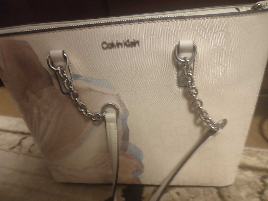 Geanta dama de mana Kalvin Klein