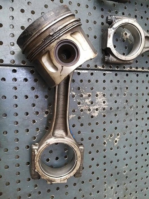 Piston cu biela 1.9 tdi vw passat b5