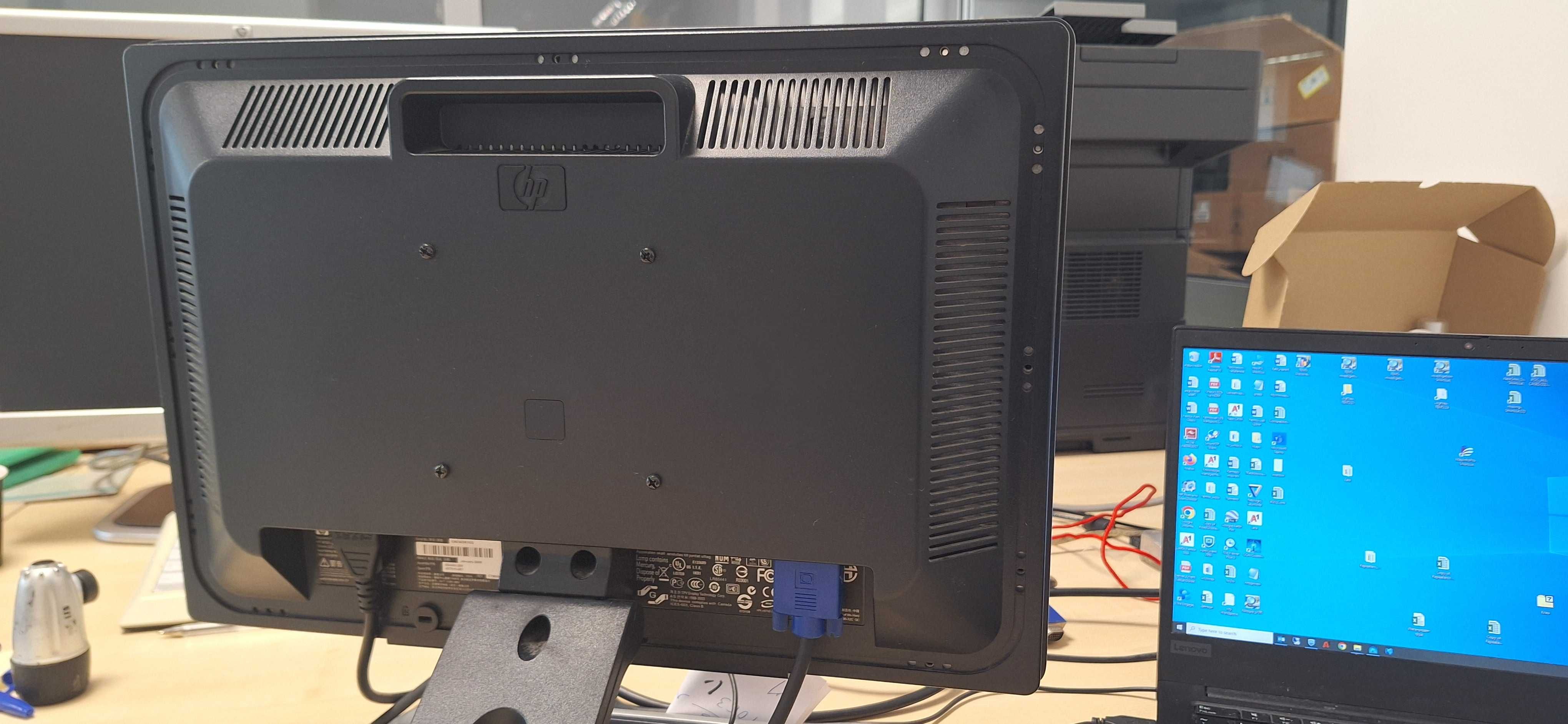 Продавам монитор HP L1908
