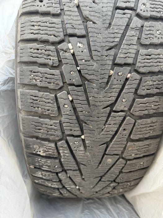Продам шины Nokian
