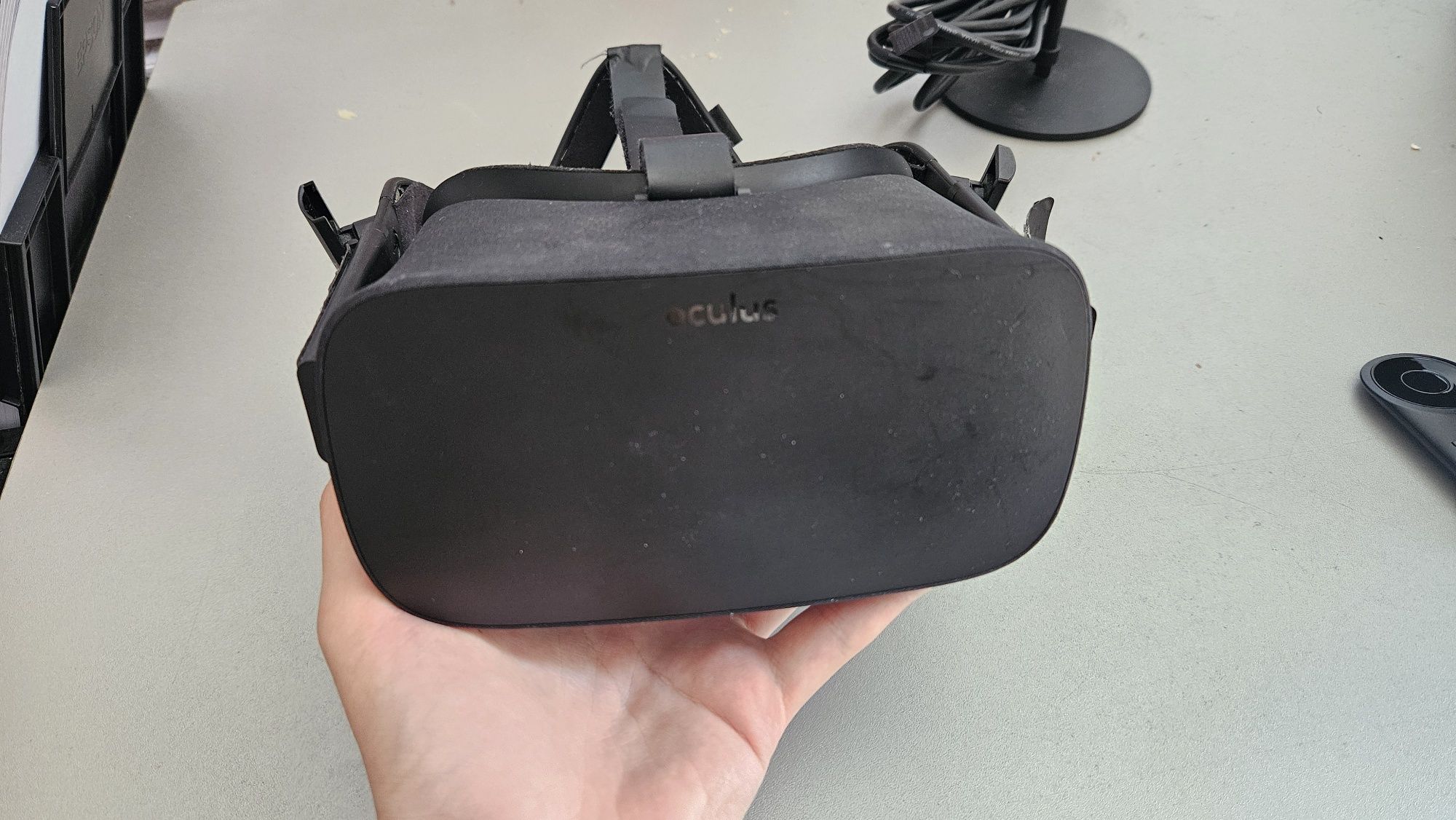 Oculus Rift CV1 - cititi descrierea!