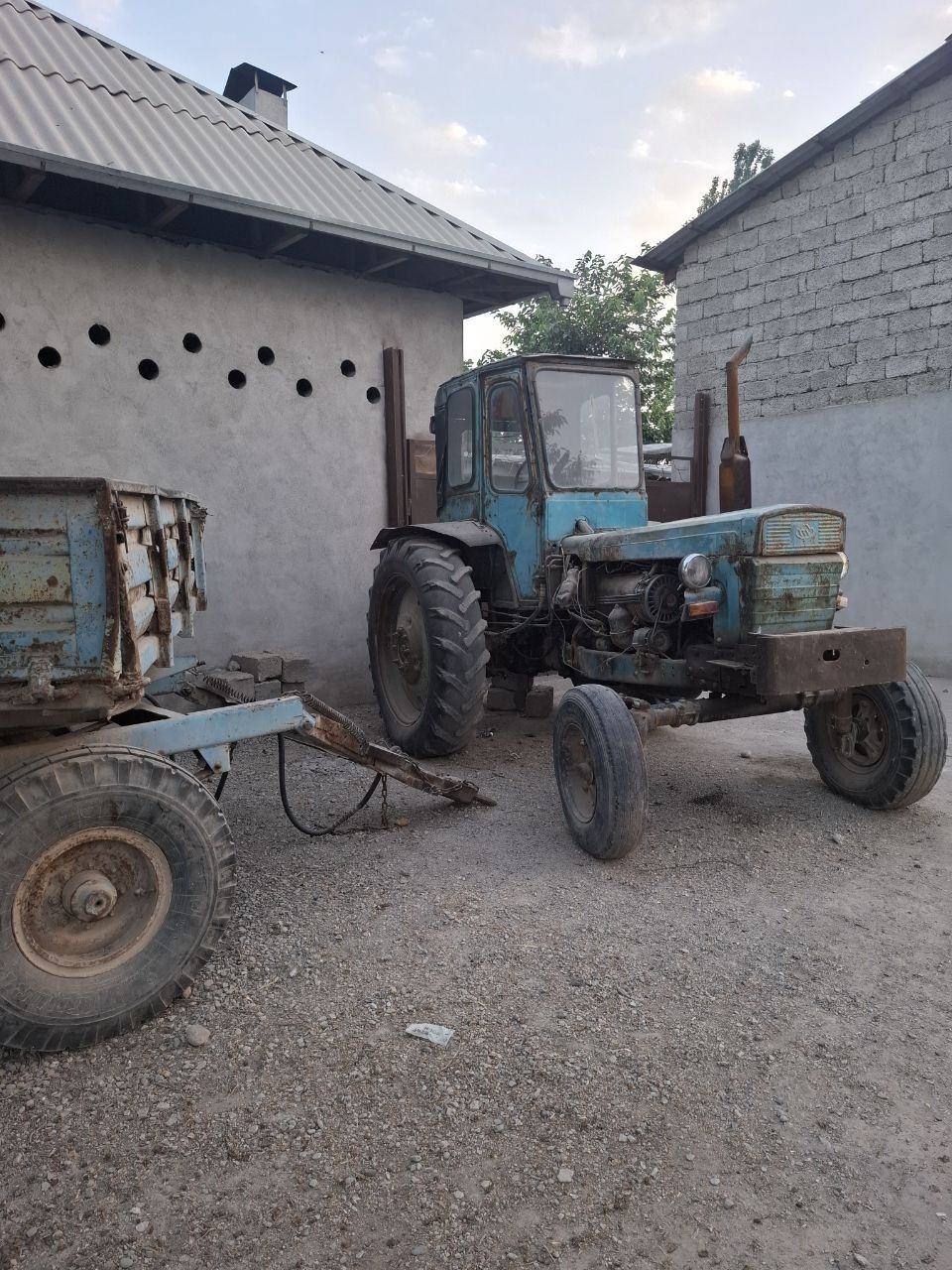 Traktor T-28 sotiladi xolati zo'r xarajati yoq