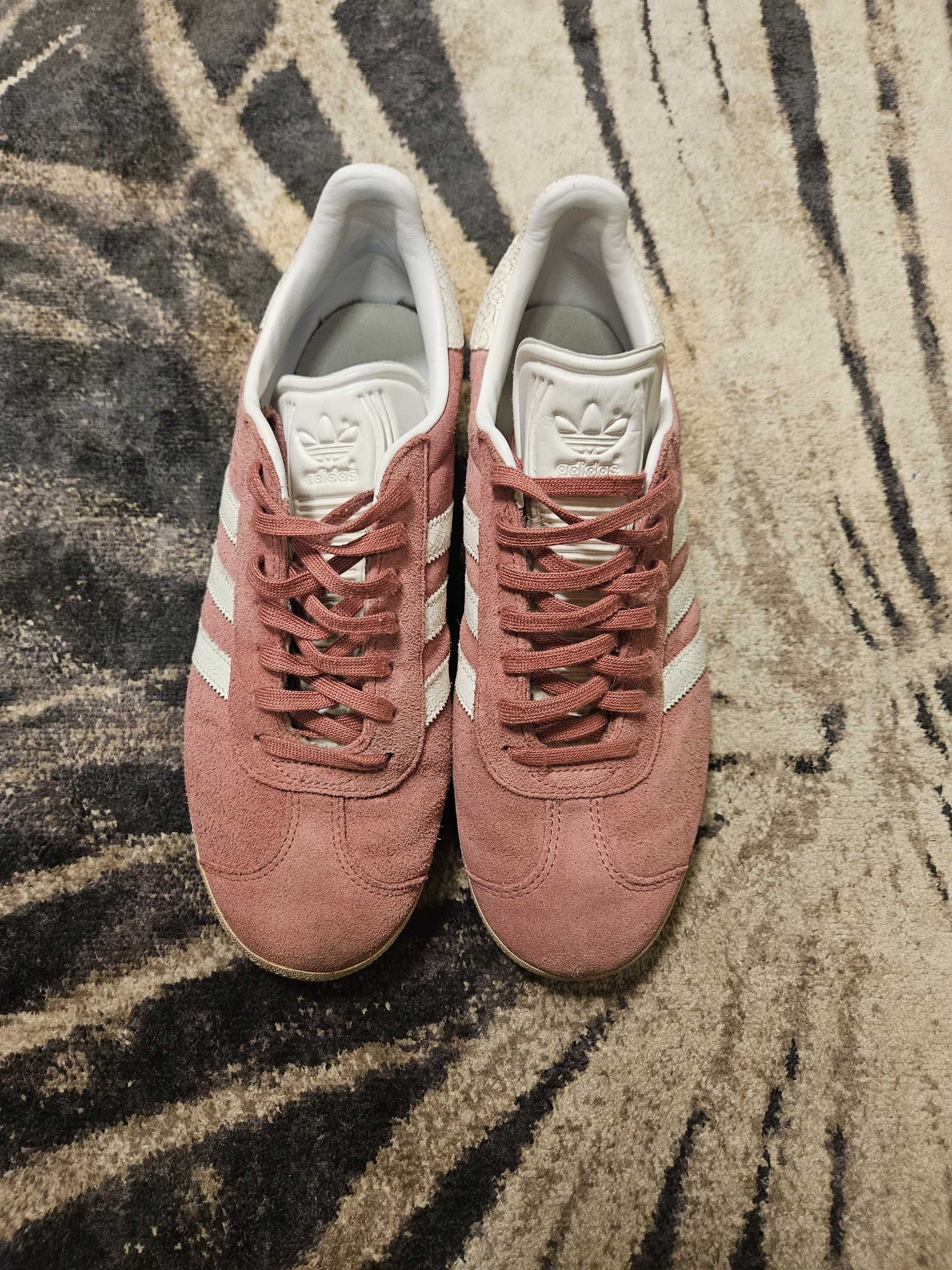 Adidas Gazelle розово