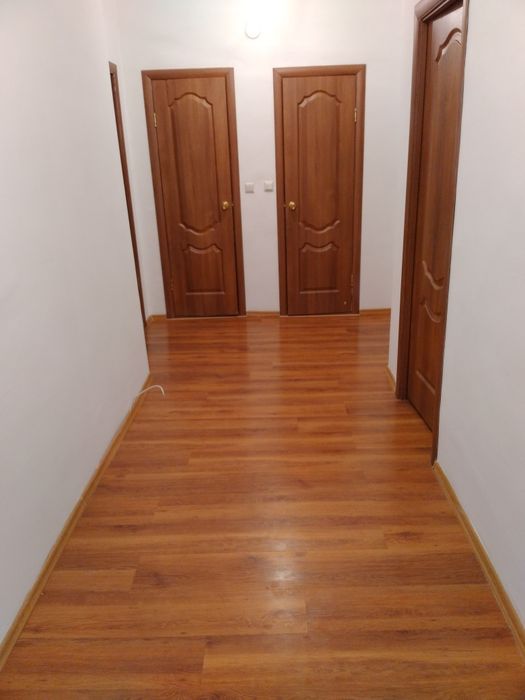 Продается 2-х комн квартира, 1 эт в мкр Алмагуль (пр.Бейбарыс, дом 21)