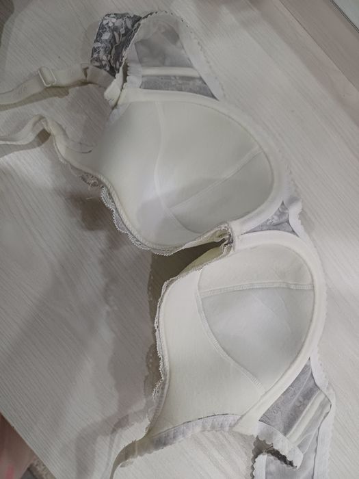 Янги Аёллар учун лифчик