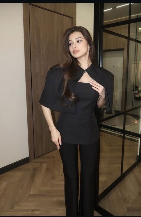 Продается кейп+ корсет.